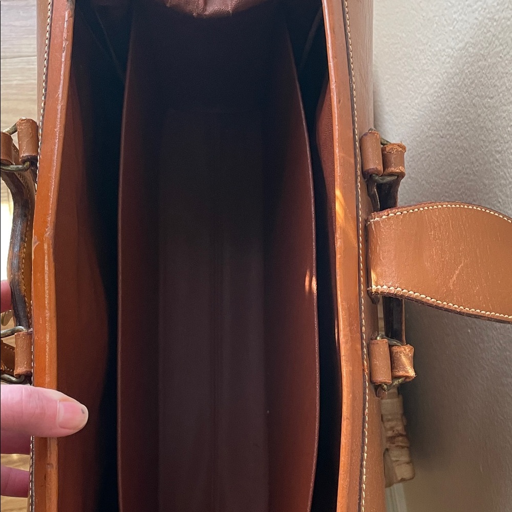 Vintage Tan Leather Brief/Doctor Case - Picture 7 of 7